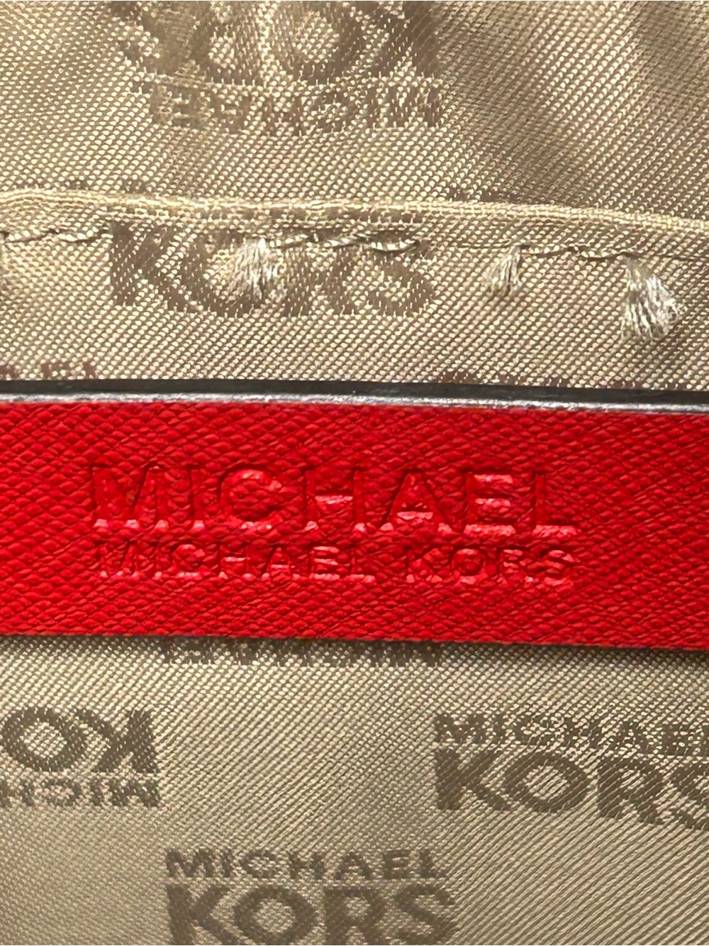 Michael Kors Reddish Orange Floral Appliqué Saffiano Wristlet Approx. 10 x 6 - Picture 9 of 16